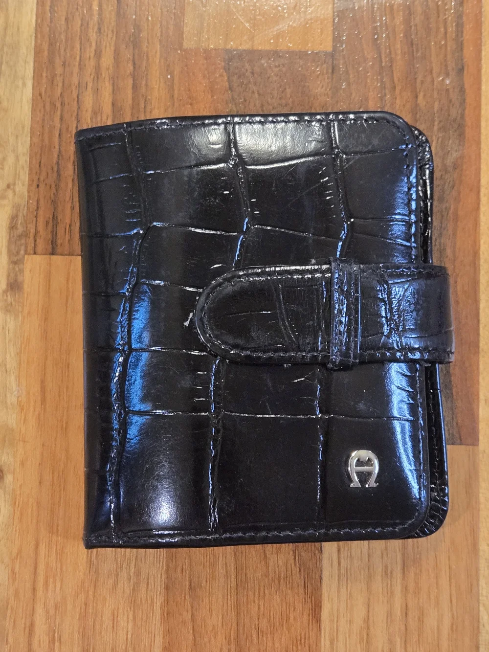 ​Vintage Etienne Aigner Croc-Embossed Leather Wallet